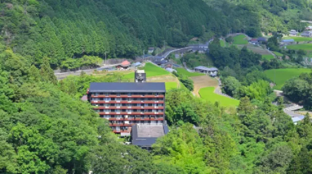 Livemax Resort Sanukishionoeonsen Hotel di 