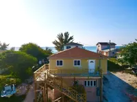 Cozy 2-bedroom apartment in delightful Bimini with WiFi, AC Hotels in 