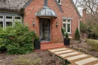 Stunning 3 bed, 3 bath house [sleeps 8] in Midtown, 2min drive to Rhodes College