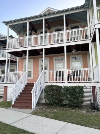 Condo ON THE BEACH in Pass Christian MS with GREAT view and Pool