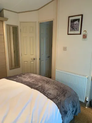 VALENCIA 2 BEDROOMS LAKESIDE LODGE 威利住宿飯店