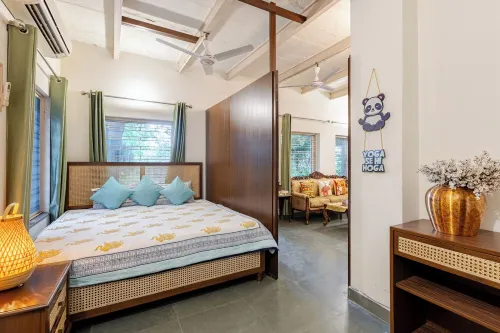 KrishRaj Farms: CountryFamilyEscape @Leopard Trail Aravali near city & airport!