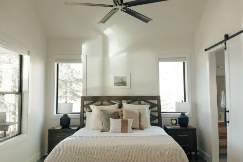 Barefoot Bay HideawayA Spacious Lakefront home on Lake Bob Sandlin