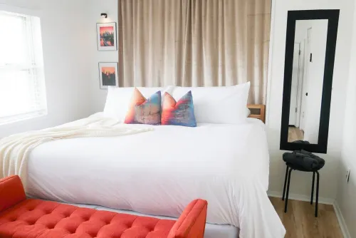 Cozy Pet-Friendly 3-Bedroom Retreat – Quick Drive to Philly, Airport & Stadiums Hotel a Collingdale