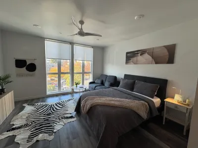 Cozy studio with WiFi, AC, fitness room in lovely midtown of Sacramento. Hotels in Midtown Sacramento