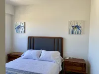 Luxury Oceanfront Condo in Manzanillo のホテル