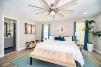 Heated Pool and Luxurious Accommodations - Gorgeous Retreat
