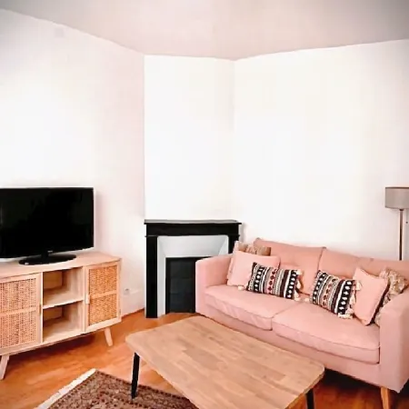 Charmant Appartement au Centre Ville de Puteaux Proche de Paris la Défense Arena Отели рядом с достопримечательностью «Ла Дефанс»