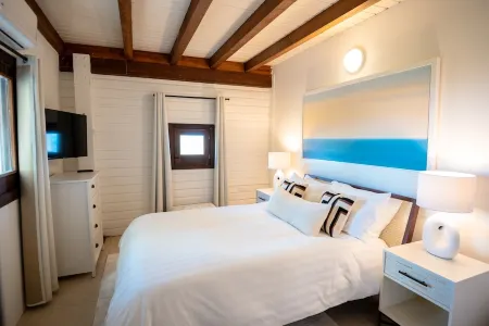 Beach Bunker overlooking Flamenco Beach @ Culebra Island, PR Отели в г. Кулебра