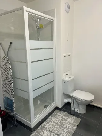 Cosy Appt Proche Paris Stade de France Bourget Отели в г. Ле-Блан-Мениль