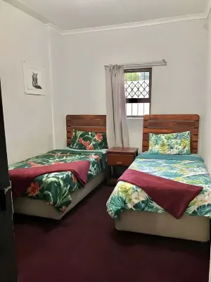 Charming 2-bedroom cottage in lovely Randburg with WiFi