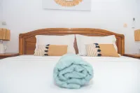 3-bedroom villa in gorgeous Ngaparou with WiFi, AC, 10 min. away from the beach Hotel di Ngaparou