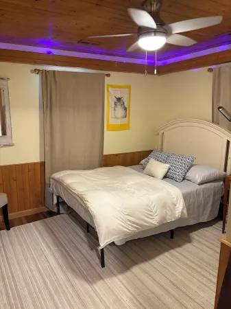 Lake access directly in front of Cottage on high speed watercraft Big Barbee