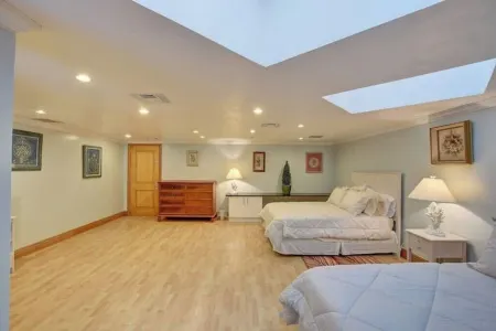 Charming condo near Atlantis, beach, and more!