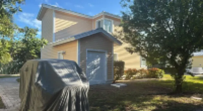 Nautical Bimini Bay Villa with Starlink Hotels in 