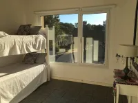 Dueño alquila, casa con Piscina, a 100 mts del mar, para 11 personas.