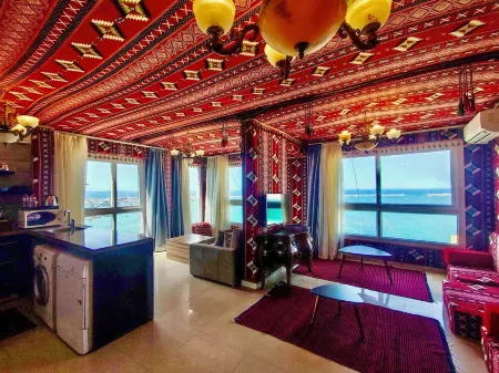 Arabian Nights by the Sea 2 Отели рядом с достопримечательностью «Мечеть Абу-ль-Аббаса аль-Мурси»