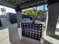 Spacious 5-bedroom house with WiFi, New Pool and Hot Tub, tons of parking