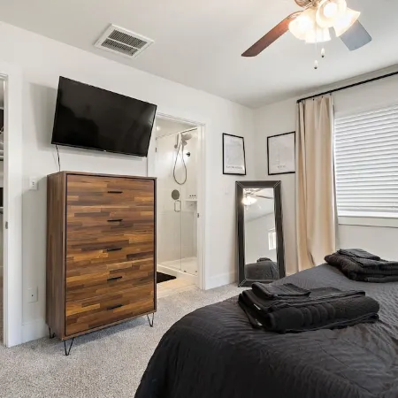 Charming 3-bedroom Townhome conveniently located in Georgetown