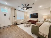 Enchanting Townhome in Ruston near LaTech ラストンのホテル