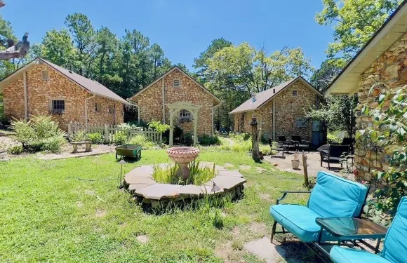 滾石小屋花園民宿