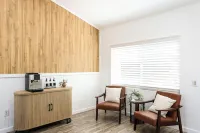 Modern, Updated House In Santee with Wifi, AC, and Yard Hotels in Santee