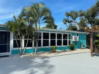 Pine Island canal home with boat access to Gulf.