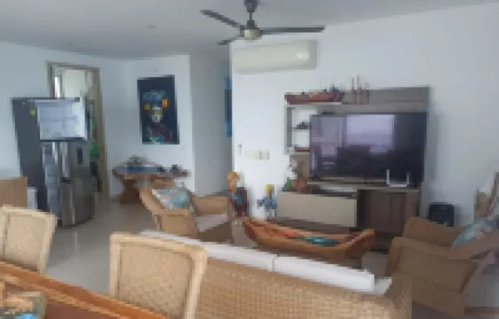 Cozy Apartment: Pool and Ocean Front. Apt 603 Edif. Fontaine Bleu, Coveñas