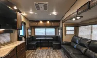 Charming Fifth Wheel Getaway in Tahlequah