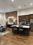 Charming 1-bedroom apartment in delightful Aubrey with WiFi, AC