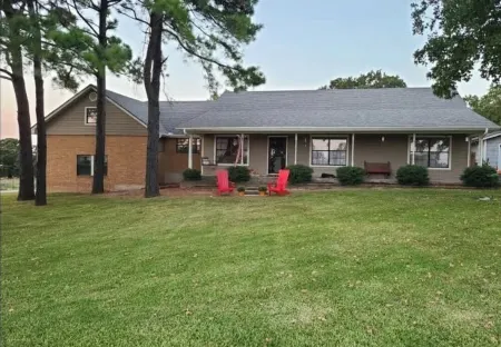 Charming 4-bedroom farmhouse on 15 acres