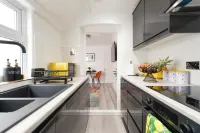 Traditional home with a modern charm Hotels in Stone