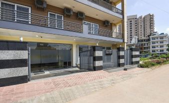 Fabhotel Alpha Stayz