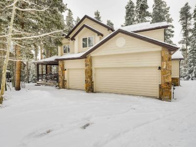 Hot Tub and Ski Shuttle Forested Breckenridge Home!