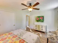 Charming Bluffton Vacation Home w/ Yard! Hotels in Bluffton