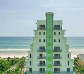 Stylish beach front condo with spectacular view! Hotels near Sugar Mill Country Club