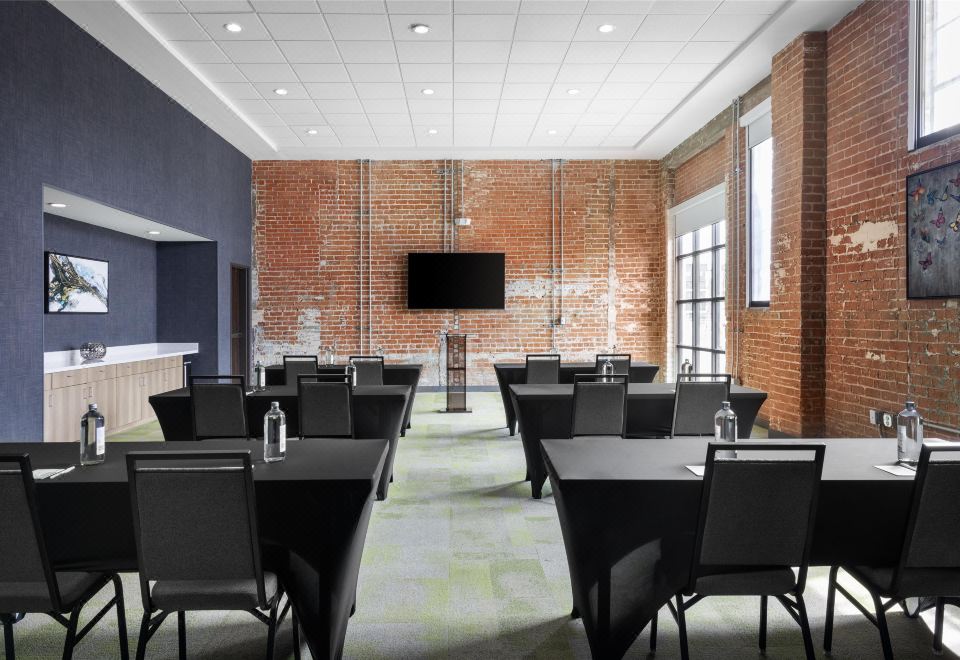 Home2 Suites by Hilton Phoenix Downtown