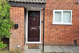 Willow Retreat - House in Burbage- Sleeps2- Garden