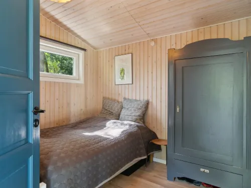 "Sarah" - 500m from the Sea