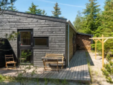 "Gunnor" - 1.3km from the Sea