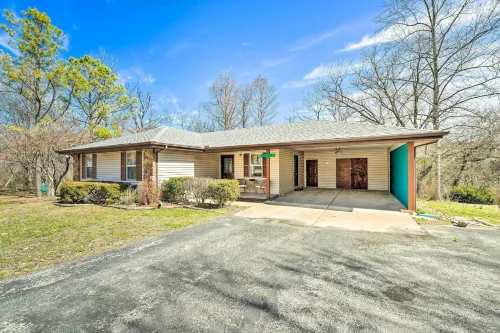 Missouri Retreat ~ 7 Mi to Silver Dollar City - parking