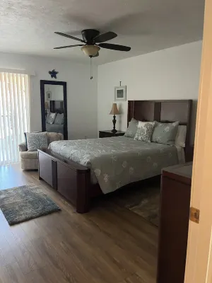 Your piece of Paradise at Palm Manor Condo Hoteles en Englewood