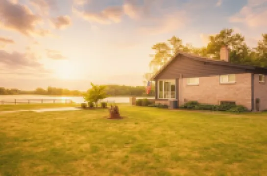 Luxury private Portage Lakes home lake access 3 bd Oasis Hottub pet friendly!