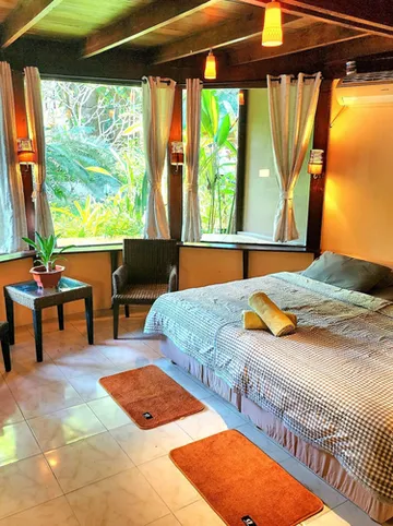 รูปภาพของฮอลิเดย์ โฮม คึกคัก