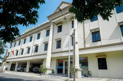 Hersya Boutique Hotel Surabaya, Azana Hotels Collection Hotel in zona Java Aquatic