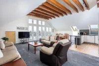 Portland Penthouse - Donnini Apartments Hotels in Troon