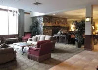 Ski In & Ski Out - Deluxe 1 Bedroom Condo Sleeps 5