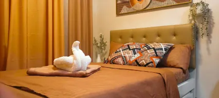 Studio w pool, mountain & city view Mactan airport