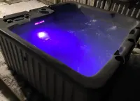 3 Bedroom Cozy BurlingtonEscape w/HOT TUB!