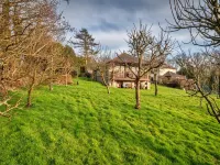 Bungalow in Cornwall with Orchard Views